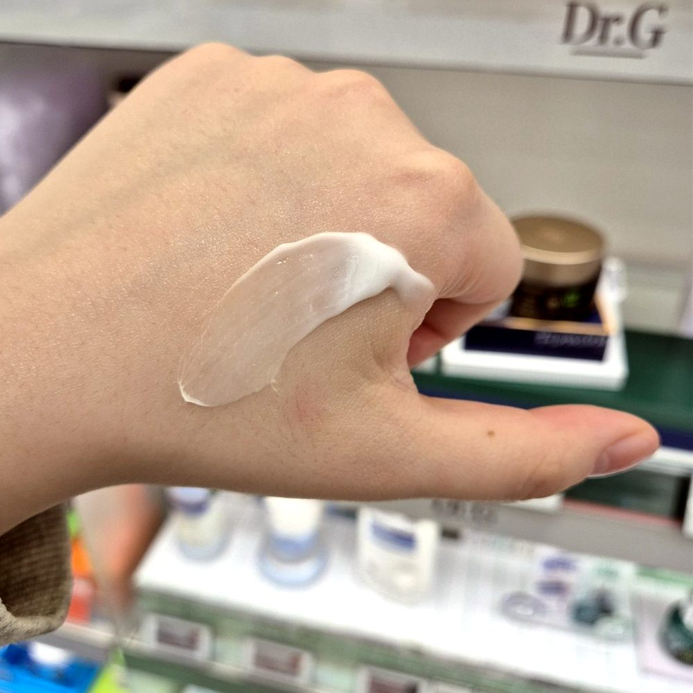 Dr.G Barrier.D Intense Cream swatch on hand