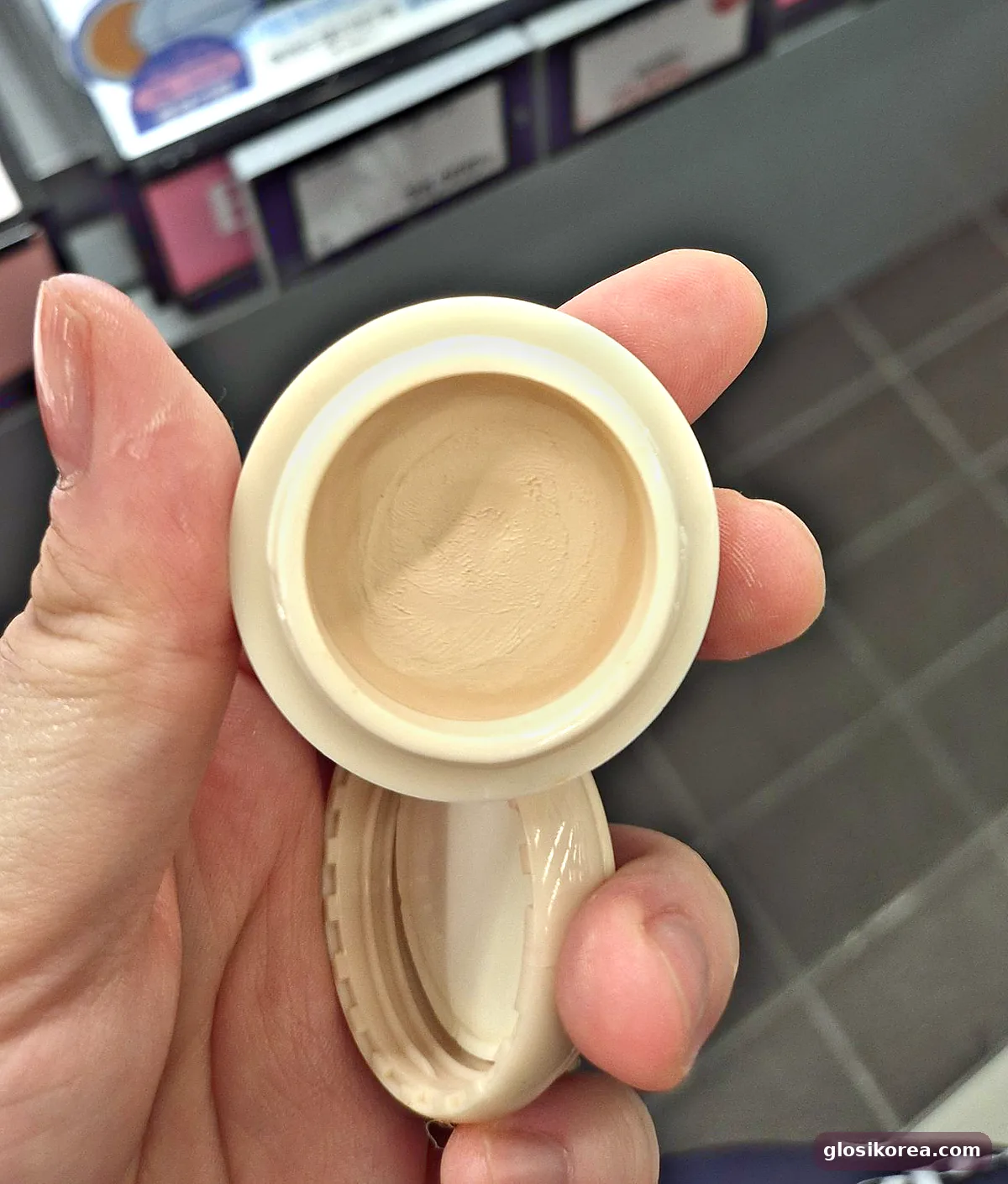 Etude Double Lasting Cover Talk Concealer Pot opened to show the texture