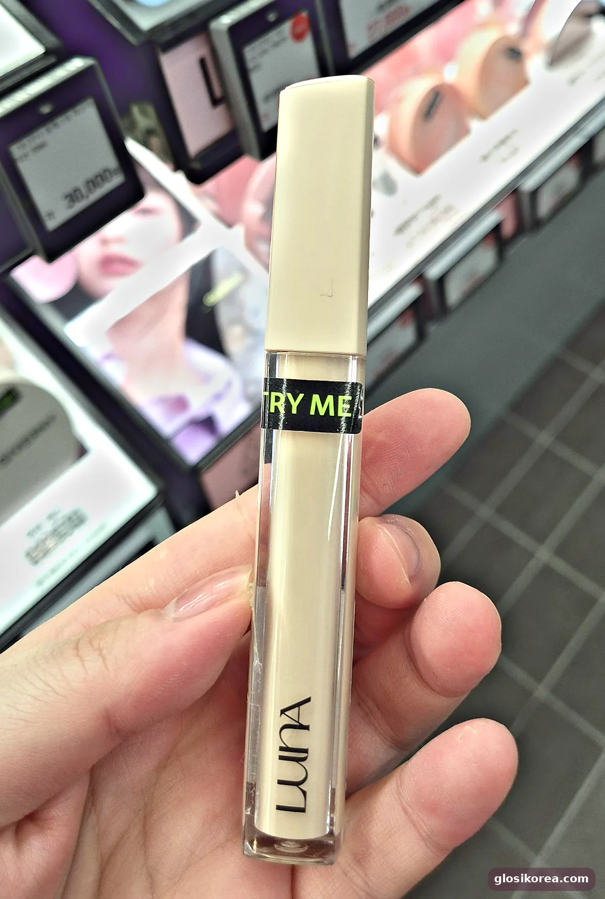 LUNA Long Lasting Tip Concealer tester held in hand
