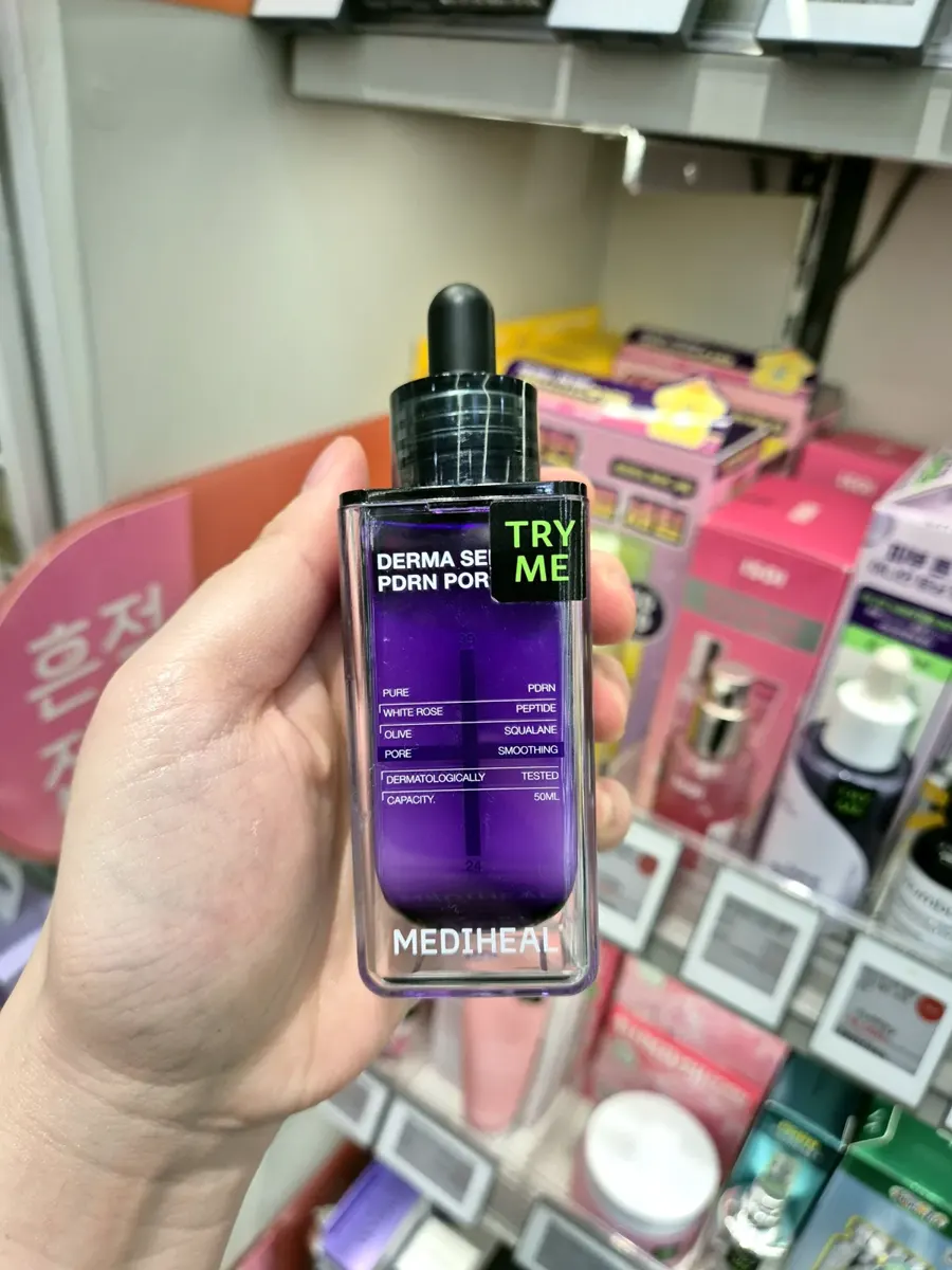 MEDIHEAL Derma Serum PDRN Pore held at Olive Young Seoul